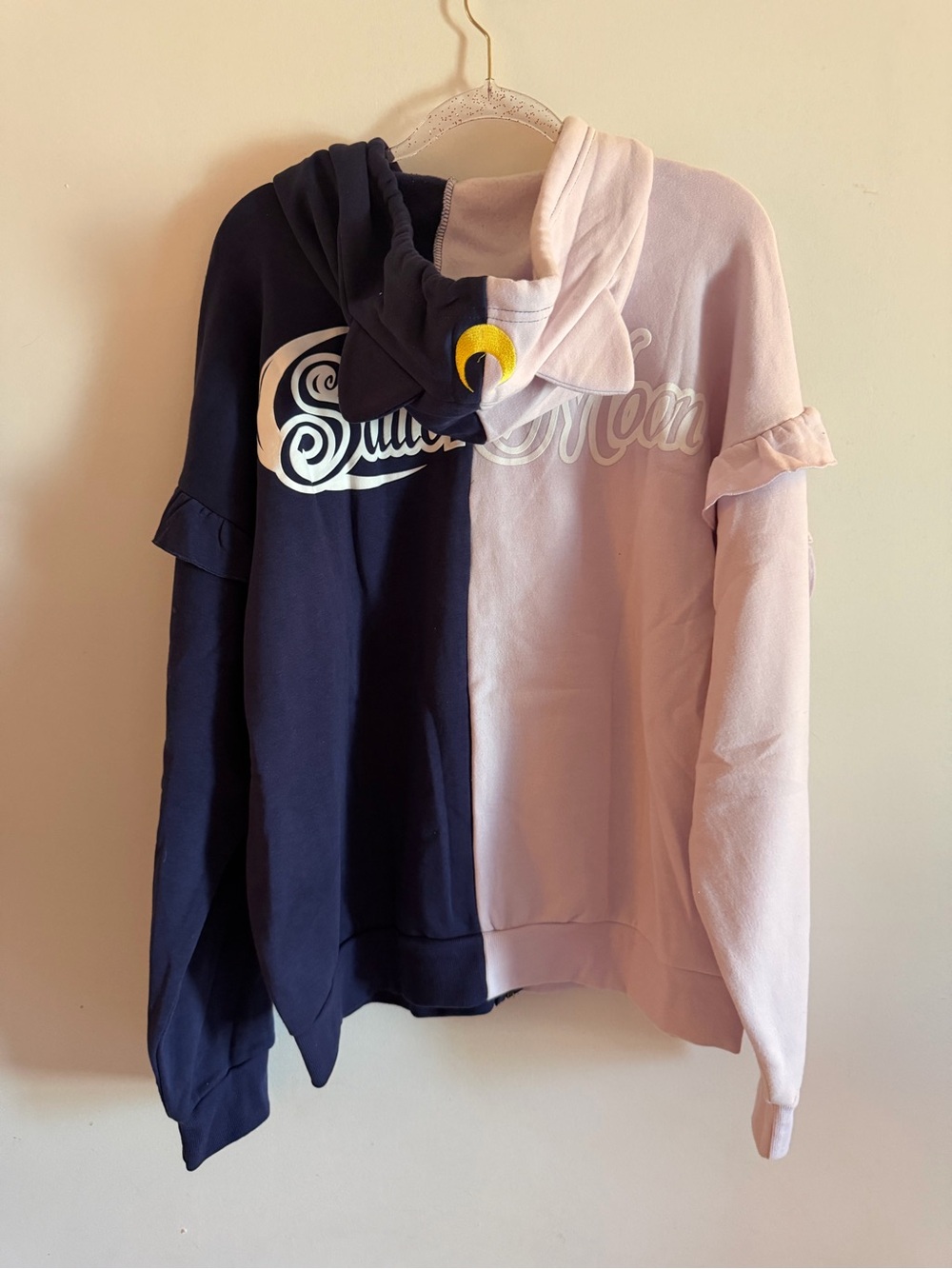 Sailor Moon Zip Hoodie - Picture 4 of 6
